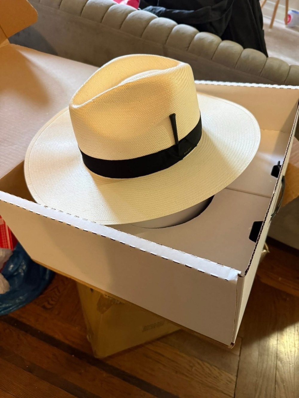 NEW Classic Straw Fedora Hat with Black Band - Cream size L